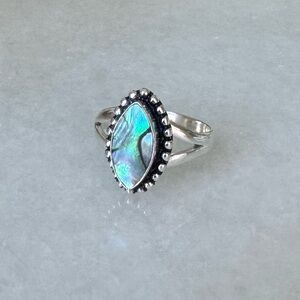 NWOT Sundance Shimmering Treasure Ring, Abalone Shell, Sterling Silver